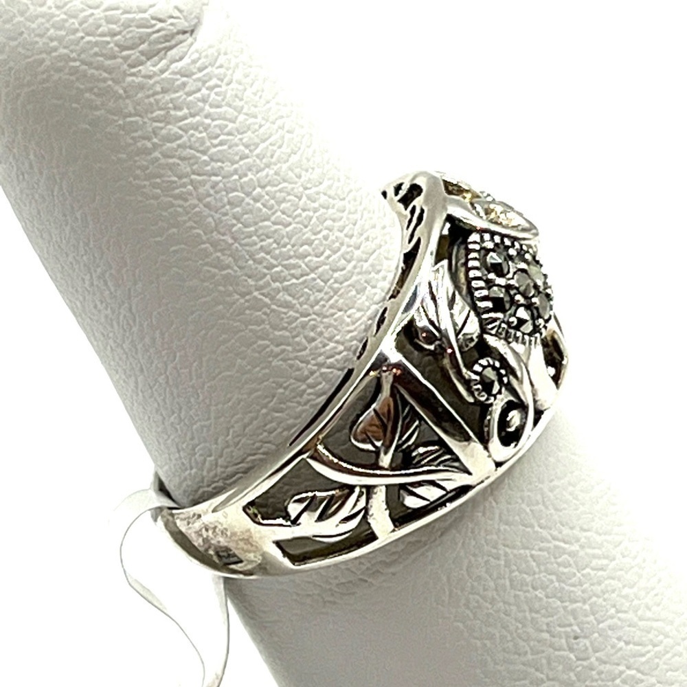 Sterling Silver Elephant Ring Marcasite Garnet Sterling Silver Ring Size 6 - Picture 7 of 12